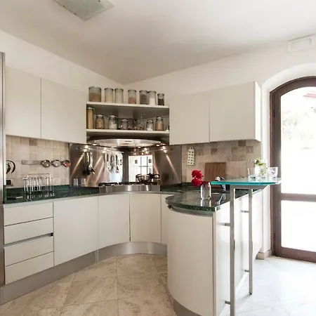 Luxury Tuscan House Pietrasanta